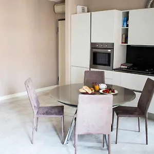 Appartamento Trilocale In Pieno Centro Lt0244, Alassio